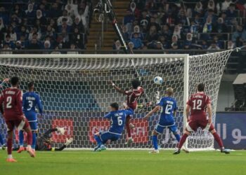 الكويت وعمان في نصف نهائي خليجي 26