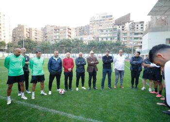 نصار يحفز لاعبي البنك الأهلي