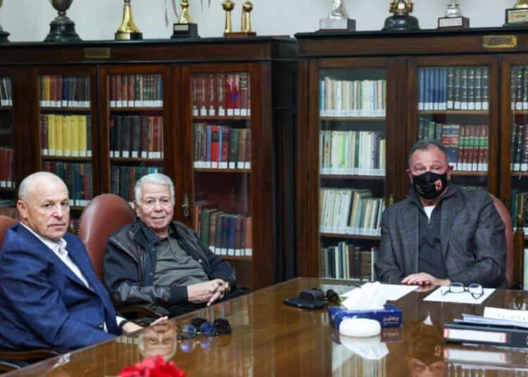 الخطيب يستقبل أبوريدة داخل النادي الأهلي