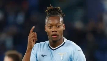 لاتسيو يسقط نابولي ويقصيه من كأس إيطاليا بهاتريك نوسلين