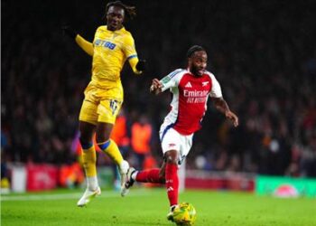 آرسنال يتأخر أمام كريستال بالاس في الشوط الأول