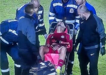 رعب بعد السقوط المفاجئ للاعب الحدود في مباراة المصري بالدوري