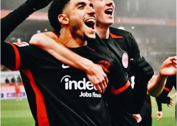 عمر مرموش يتألق ويعادل قيمة أشرف حكيمي في السوق الأوروبية