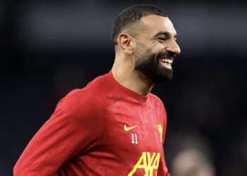ليفربول بقيادة محمد صلاح يمطر شباك توتنهام بالستة في الدوري الإنجليزي|فيديو
