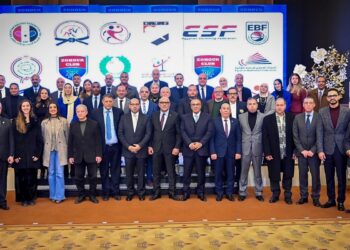 الزهور يكرم رؤساء الاتحادات ومجالس إدارتهم من أعضاء النادي بحضور رئيس اللجنة الأولمبية