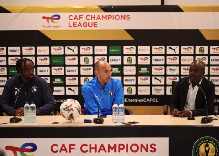 الكرواتي كرونسلاف يورتشيتش يعاين ملعب ساجرادا