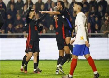 برشلونة يتقدم على بارباسترو في كأس الملك