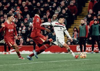 ليفربول ومانشستر يونايتد يتعادلان في ديربي إنجلترا المثير