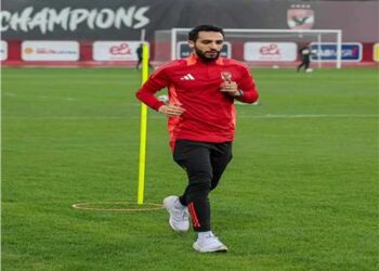 نجم الأهلي يعود للتدريبات بعد غياب طويل استعدادًا لمواجهة سموحة