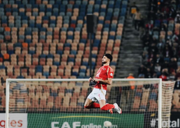 أورلاندو عملها مع الأهلي