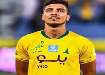 محمد شريف يقود الخليج في مواجهة قوية أمام النصر بقيادة رونالدو