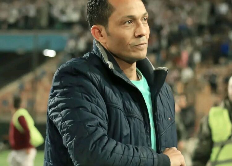 دموع الوفاء.. العندليب عبد الحليم علي يبكي بعد هتافات جماهير الزمالك..الأسطورة الحقيقية لا تُنسى