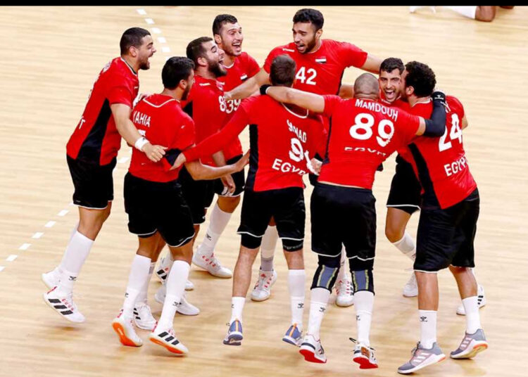 “احتفالات منتخب مصر لكرة اليد تُشعل الأجواء بعد الفوز على سلوفينيا”