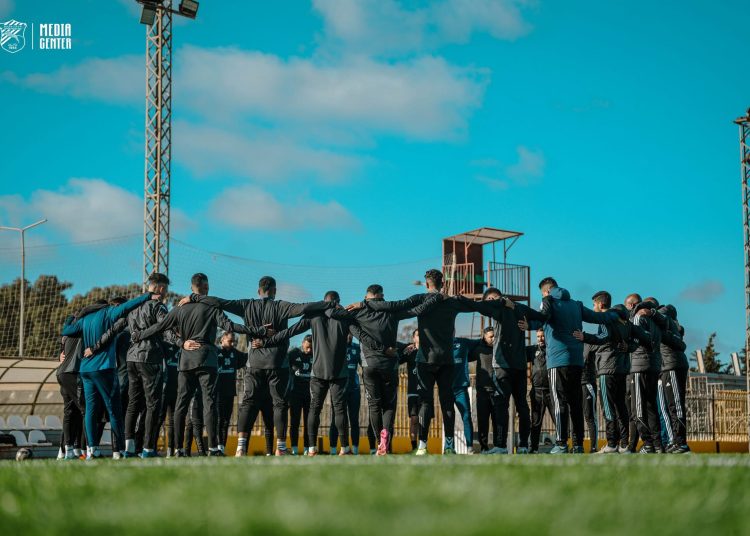 فريق التحدي بقيادة خالد جلال.. استعدادات مكثفة لمواجهة الأخضر في قمة حاسمة