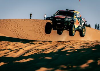 السعودي “يزيد الراجحي” يقترب من إنجاز تاريخي في رالي داكار السعودية