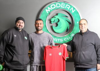 مودرن سبورت يضم حسام حسن موسمين ونصف