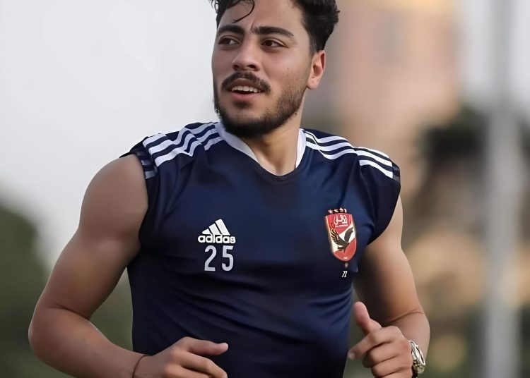 بعد تعثر مفاوضاته مع الشمال القطري.. الأهلي يجدد لأكرم توفيق بشروطه!