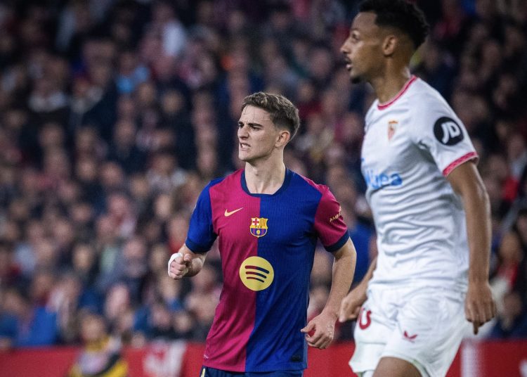 إثارة متواصلة.. الشوط الأول ينتهي بالتعادل بين إشبيلية وبرشلونة