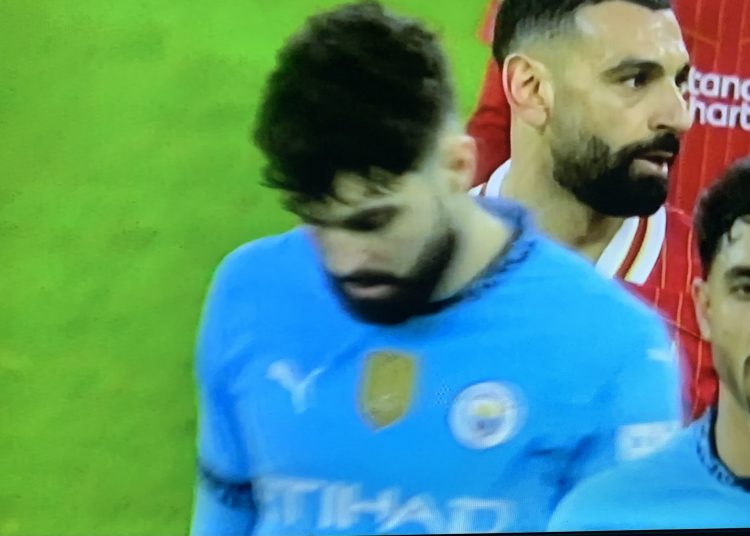 الشوط الأول من القمة الإنجليزية شهد تفوق ليفربول على مانشستر سيتي