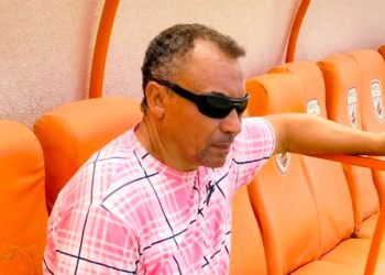 حسن قدري يدير مباريات دورة أتميدة الرمضانية بخبراته الواسعة