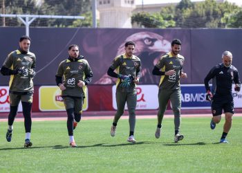 شاهد الأهلي يرفع درجة الاستعداد لموقعة طلائع الجيش في الدوري الممتاز