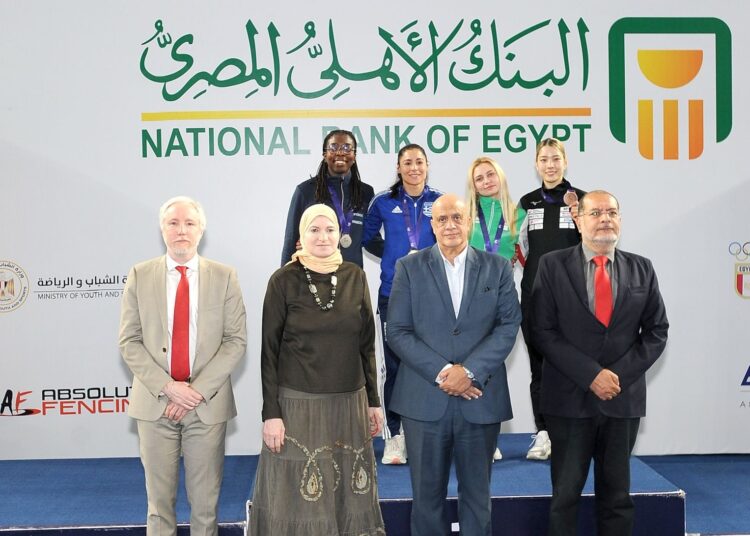 بطلة اليونان تحصد ذهبية الفردي بكأس العالم لسلاح السيف للسيدات بالقاهرة