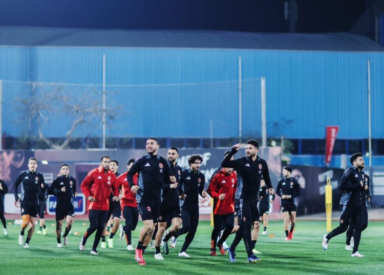 اجتماعات الأهلي الطارئة قبل القمة.. وسيلة ضغط أم محاولة لتوجيه التحكيم؟