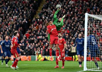 محمد صلاح يعادل الرقم القياسي ويتوج بجائزة لاعب الشهر في البريميرليج للمرة السابعة