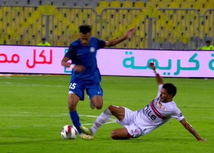 إيقاف لاعب سموحة بعد اعتدائه على مدرب الزمالك
