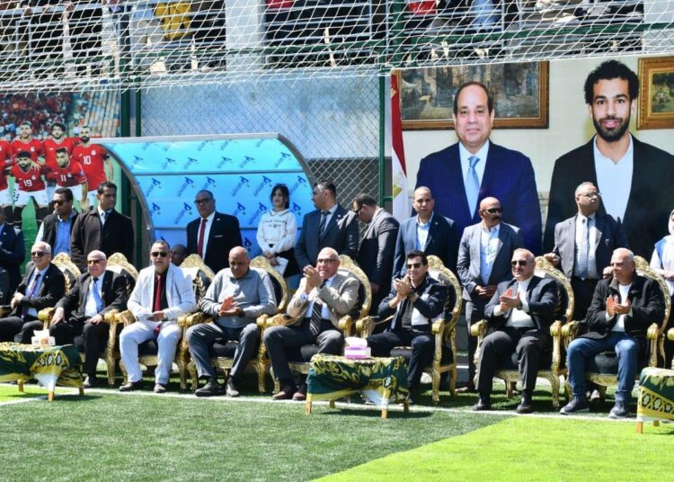 أشرف صبحي: مركز شباب محمد صلاح صرح رياضي يخدم أبناء بسيون