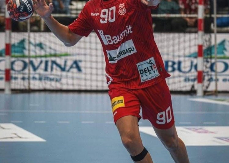 المصريون يواصلون التألق في أوروبا.. علي زين يقود دينامو بوخارست لإنجاز جديد