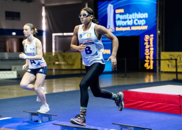 فريدة خليل تحصد فضية كأس العالم للخماسي الحديث بالمجر وملك اسماعيل في المركز الرابع