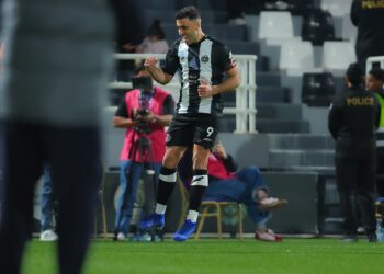 القيمة السوقية.. صراع الأرقام بين الاتحاد والشباب السعودي