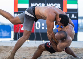 روسيا تتوج بلقب بطولة أبوظبي للمصارعة الشاطئية