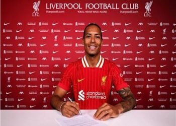 لماذا جدد ليفربول عقد فان دايك؟