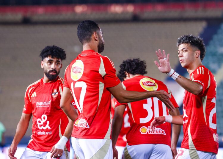 نجم الأهلي يقترب من الزمالك ؟!