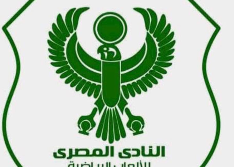 ضربة موجعة للأهلي.. نجم الوسط يوقع للمصري لمدة موسمين