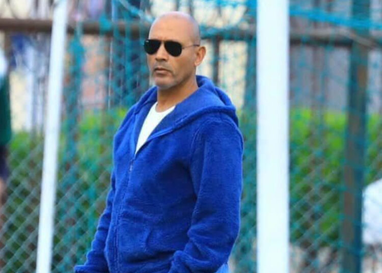 محمود عز يخطو بثبات نحو القمة التدريبية