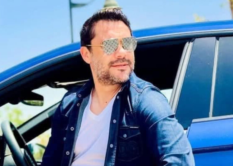 أحمد حسن جاب من الآخر: اتحاد الكرة استجاب للزمالك بعد ما الأهلي هرب بالصدارة!!