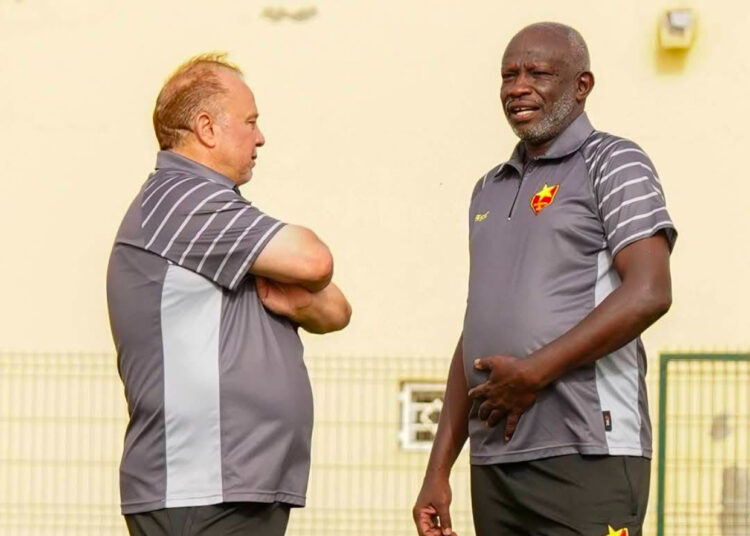 يحدث في نادي المريخ.. محسن سيد المدير الرياضي عن “شوقي غريب”: راضٍ