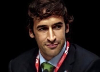 راؤول يرفض عروض التدريب ويتمسك بريال مدريد