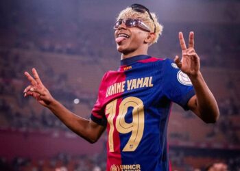 برشلونة يُجدد عقد لامين يامال حتى 2031 ويمنحه القميص رقم 10