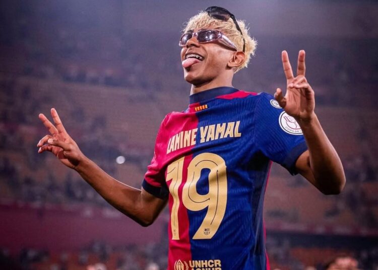 برشلونة يُجدد عقد لامين يامال حتى 2031 ويمنحه القميص رقم 10