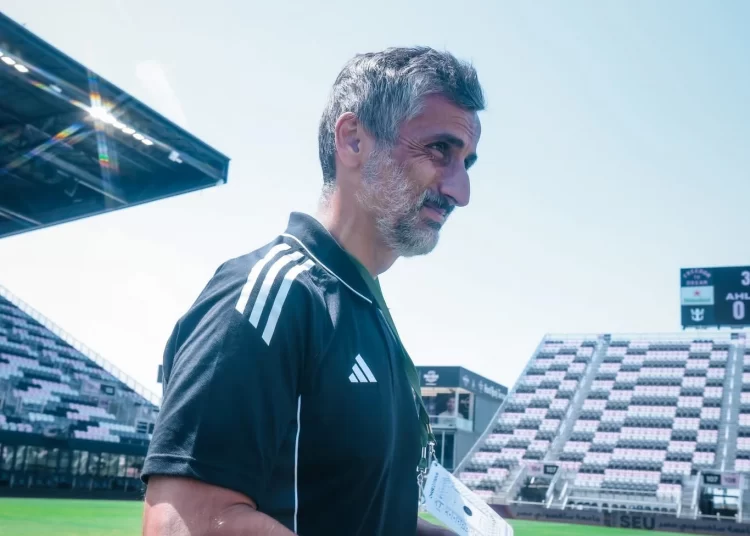 الأهلي وباتشوكا يتفقان على 11 تغييرًا خلال اللقاء الودي