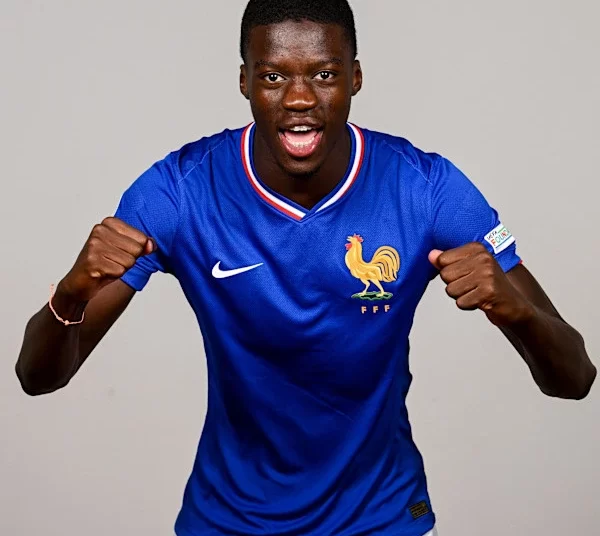 رسمياً.. تشيلسي يعلن ضم المدافع مامادو سار بعقد طويل الأمد حتى 2033