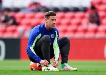 تير شتيجن يقترب من الرحيل عن برشلونة بعد تجاهل فليك