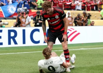 فلامنجو يحطم تشيلسي ويعتلي صدارة مونديال الأندية