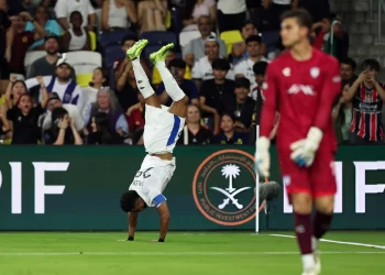 سالم الدوسري يكتب التاريخ ويصبح الهداف العربي الأول