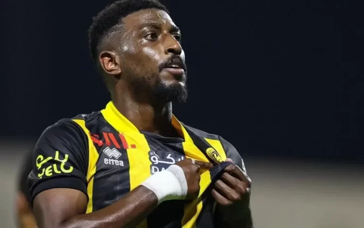 اتحاد جدة يجدد عقد أحمد شراحيلي
