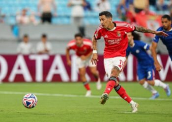 عاصفة تؤجل حلم تشيلسي.. ودي ماريا يعاقب!